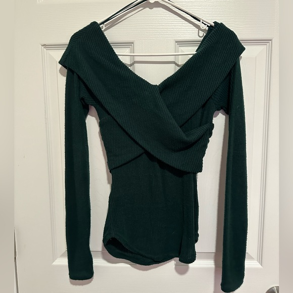 Free People Gorgeous Green Sweater size S. - Picture 1 of 4